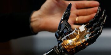 دست مصنوعی بیونیک