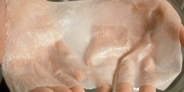 موسسه علم و فناوری کره اعلام کرد که تیم مرکز تحقیقات مواد هیبریدی نرم، پوشش پلیمری ساخته است که در ناحیه آسیب دیده تغییر رنگ پیدا می کند و امکان تشخیص فوری و خود ترمیمی با دمای بالا را فراهم می‌کند.