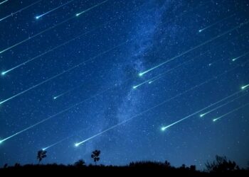 ورود شهاب سنگ به جو زمین