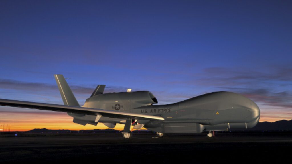 حداکثر سرعت RQ-4 Global Hawk برابر با 629 کیلومتر در ساعت