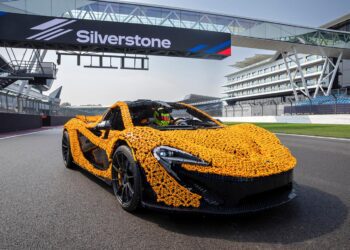 نسخه لگویی McLaren P1 با سرعت ۶۴ کیلومتر در ساعت ساخته شد!