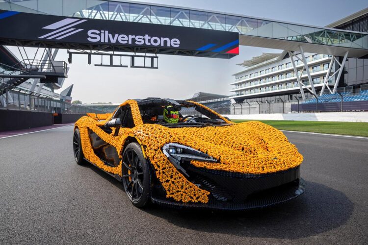 نسخه لگویی McLaren P1 با سرعت ۶۴ کیلومتر در ساعت ساخته شد!