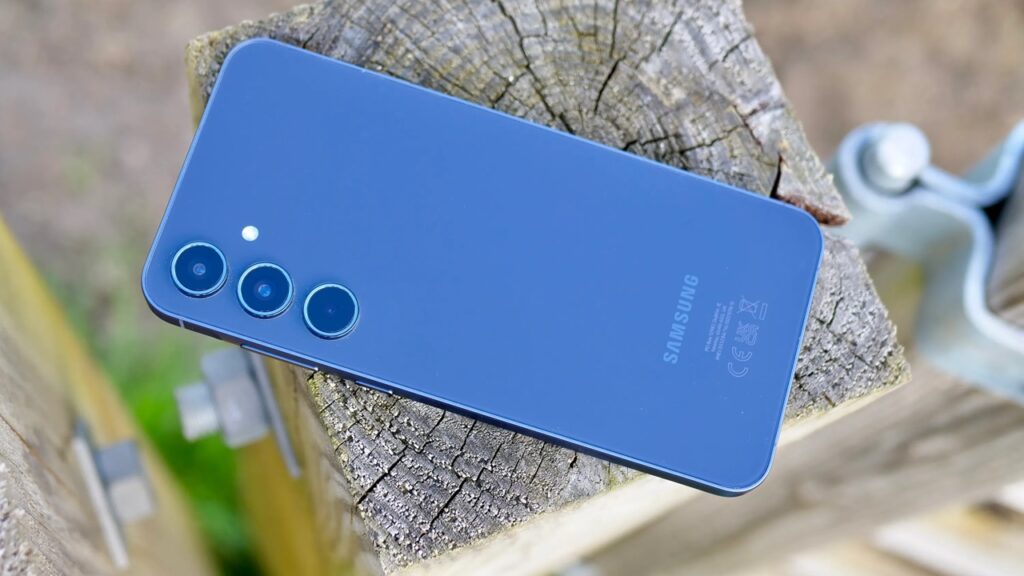 آیا Galaxy A55 انتخاب منطقی است؟