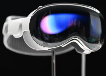 اپل  ممکن است تولید هدست Vision Pro را تا پایان سال 2024 متوقف کند