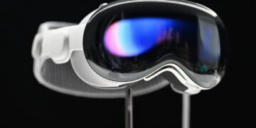 اپل  ممکن است تولید هدست Vision Pro را تا پایان سال 2024 متوقف کند