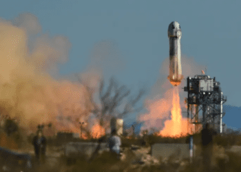 اولین کپسول زیرمداری Blue Origin به فضا پرتاب می شود