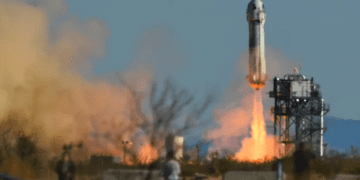 اولین کپسول زیرمداری Blue Origin به فضا پرتاب می شود