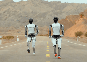 ربات انساننمای جدید RobotEra رونمایی شد