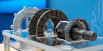 مرسدس ترمز خودروهای الکتریکی خود را بازطراحی کرد