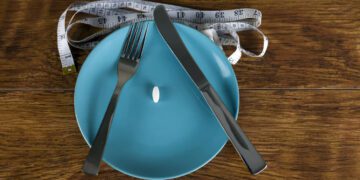 آسترازنکا در حال آزمایش یک داروی خوراکی برای چاقی است