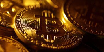 سقف‌شکنی بیت کوین و عبور آن از مرز ۹۴ هزار دلار