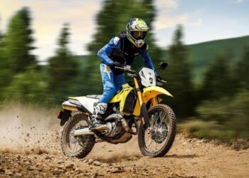 بررسی موتورسیکلت بهروزرسانی شده DR-Z400S سوزوکی