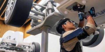 همکاری هیوندای و کیا برای ساخت ربات پوشیدنی X-ble Shoulder