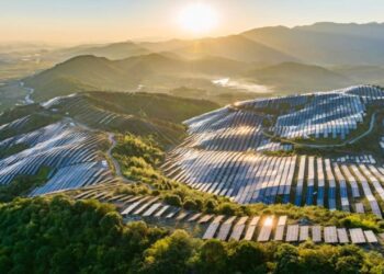 عظیم‌ترین ایستگاه خورشیدی جهان در تبت راه‌اندازی شد