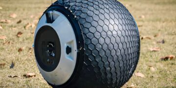 ربات کروی چینی مجرمان را دستگیر می کند