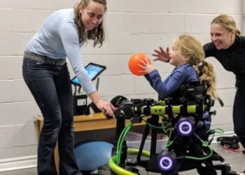 طراحی رباتهای پوشیدنی جدید برای کمک به کودکان معلول