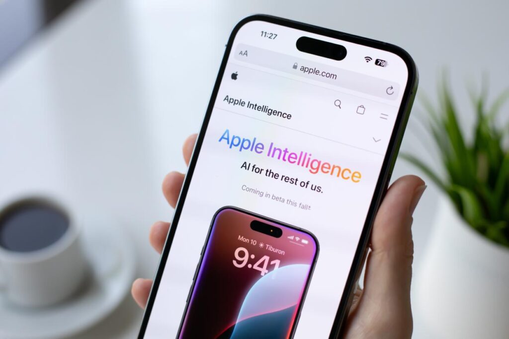 Apple Intelligence به طور پیش‌فرض در دستگاه‌های آیفون ۱۶ و آیفون ۱۵ پرو فعال خواهد شد