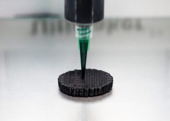 این باتری زیستی با استفاده از دو نوع قارچ انرژی تولید می کند