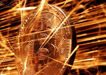 افت تاریخی بیتکوین؛ بزرگترین کاهش هفتگی از سقوط FTX در ۲۰۲۲
