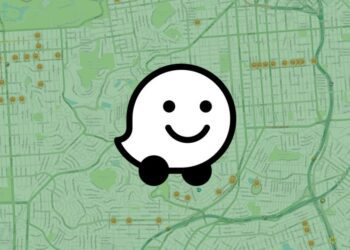 انتشار به‌روزرسانی 5.4 Waze با قابلیت نمایش نقشه در نمایشگر مقابل راننده برخی خودروها