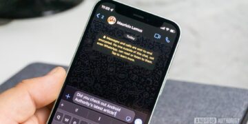 ابزار ترجمه خودکار واتساپ با قابلیت شناسایی زبان در راه است