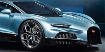 غرش خشن Bugatti Tourbillon با پیشرانه V-16 برای اولین بار شنیده شد