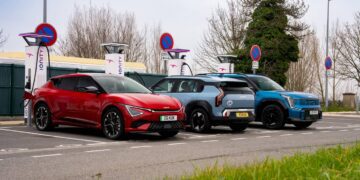 عرضه رسمی خودروی برقی کیا EV2 در ژانویه ۲۰۲۶