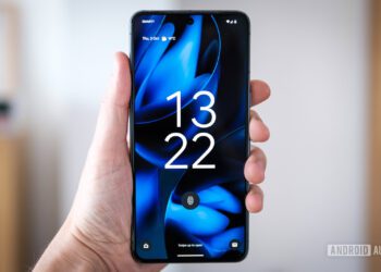 در اتفاقی غیرمنتظره، Pixel 9a در ویدیوهای فاش‌شده از Galaxy S25 Edge دیده شد! انتشار و حذف سریع این ویدیوها، گمانه‌زنی‌ها درباره طراحی نهایی Pixel 9a را تقویت و توجه علاقه‌مندان را به خود جلب کرد.