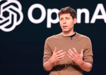 سم آلتمن: OpenAI در قبال متن‌باز در مسیر نادرستی قرار داشته است