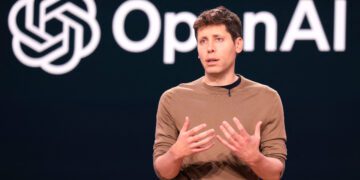 سم آلتمن: OpenAI در قبال متن‌باز در مسیر نادرستی قرار داشته است