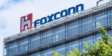 فاکسکان از مدل زبانی بزرگ FoxBrain رونمایی کرد