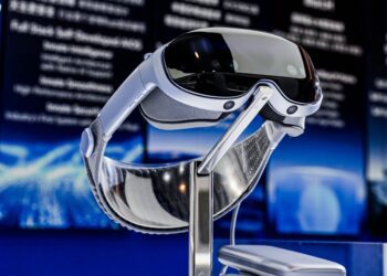 ویوو از هدست واقعیت ترکیبی Vivo Vision با طراحی الهام‌گرفته از Apple Vision Pro رونمایی کرد