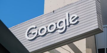 گوگل به‌زودی حالت هوش مصنوعی جستجو را در برنامه خود فعال می‌کند