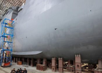 کره شمالی تصاویر ساخت زیردریایی هسته‌ای خود را منتشر کرد