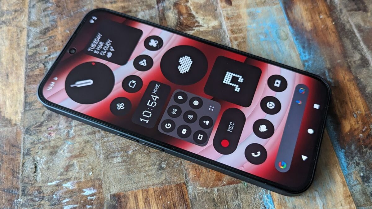 نقد و بررسی صفحهنمایش ناتینگ 3a