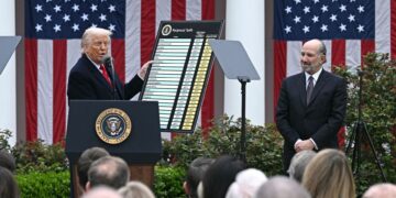 تعرفه‌های جدید ترامپ؛ چالش تازه در مسیر صنعت تراشه آمریکا