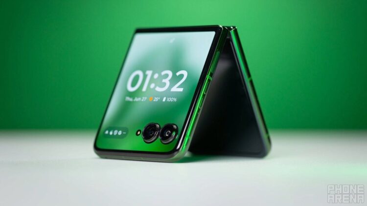 موتورولا از معرفی گوشی تاشوی Razr+ (2025) در تاریخ ۲۴ آوریل خبر داد