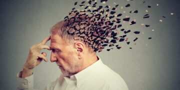 پژوهشگران کره‌ای با کشفی مهم، نقش آنزیمی کمتر شناخته‌شده به نام SIRT2 را در روند زوال عقل مرتبط با بیماری آلزایمر شناسایی کردند.