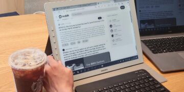نخستین مانیتور E Ink با نرخ تازه‌سازی ۶۰ هرتز معرفی شد