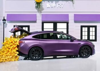 هواوی و چری از شاسیبلند هیبریدی Luxeed R7 رونمایی کردند