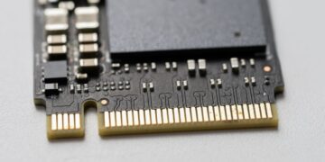 ساخت حافظه فلش غیرفرار با سرعتی 10 هزار برابر بیشتر از فناوری‌های فعلی