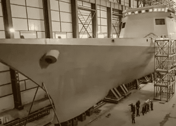 ناوشکن پیشرفته و جدید کره شمالی دنیا را شگفت زده کرد