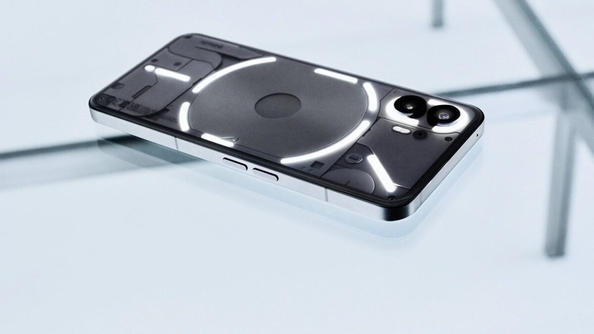 Nothing Phone 2؛ پرچمدار نسبتا قدیمی از شرکت ناتینگ