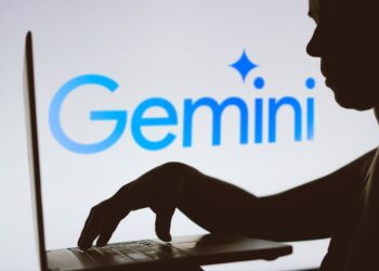 گوگل امکان تحلیل پروژه‌های GitHub را به چت‌بات Gemini اضافه کرد