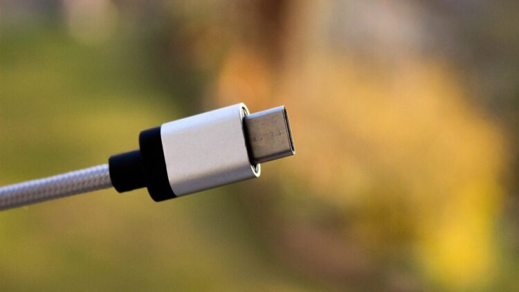 مایکروسافت الزامات جدیدی برای USB-C، USB4 و USB 3.0 در ویندوز ۱۱ اعمال می‌کند
