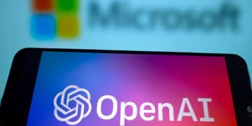 کاهش سهم درآمدی مایکروسافت ازOpenAI تا سال ۲۰۳۰