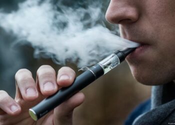 سیگار الکترونیکی یا معمولی؛ کدامیک خطرناک تر اسـت؟