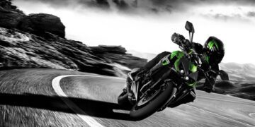 کاوازاکی از موتورسیکلت Z1100 رونمایی می کند