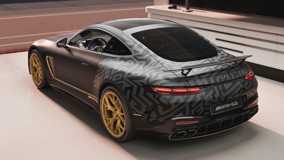 رونمایی از نسخه ویژه خودروی GT 63 توسط مرسدس-AMG