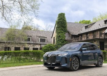 خودروی BMW iX مدل ۲۰۲۶؛ پرچم‌دار برقی BMW با گزینه‌های متنوع‌تر